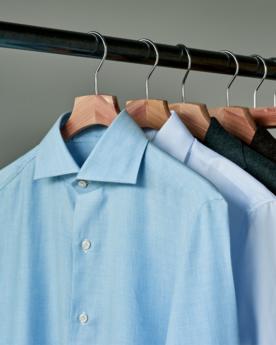 Uomini | Care with Carl 2-Pack Cedar Wood Shirt Hanger | Care with Carl | 2-Pack Cedar Wood Shirt Hanger