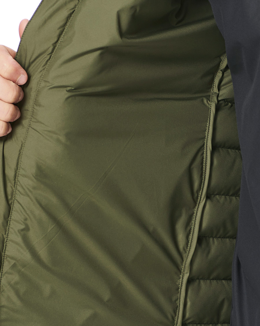 Uomini | Giacche | Peak Performance | Rivel Liner Detachable Vest Pine Neddle