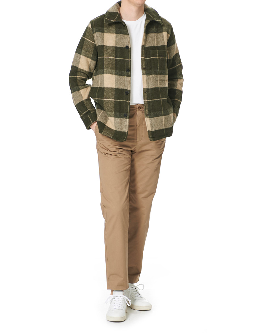 Uomini | Pantaloni | Filippa K | Flynn Cotton Chino Dark Khaki