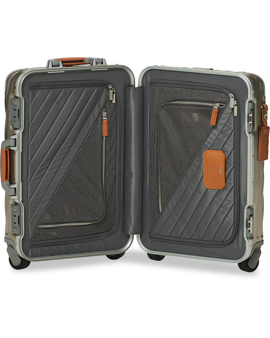 Uomini | TUMI International Carry-on TitaniumTrolley Titanium | TUMI | International Carry-on TitaniumTrolley Titanium