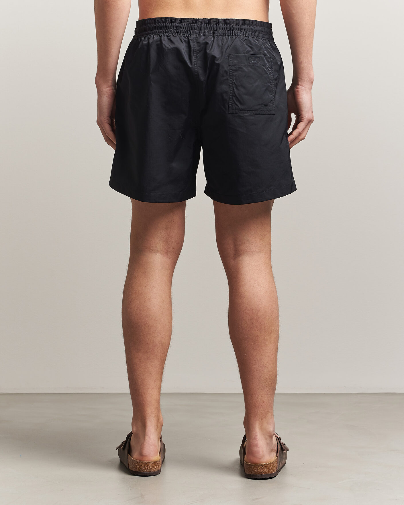 Uomini | Costumi da bagno | Colorful Standard | Classic Organic Swim Shorts Deep Black
