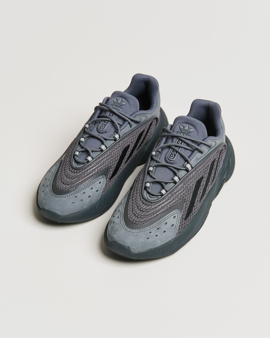 Uomini | adidas Originals Ozelia Sneaker Dark Grey | adidas Originals | Ozelia Sneaker Dark Grey