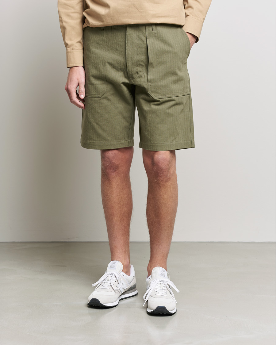 Uomini | Pantaloncini | Private White V.C. | Maker´s Cotton Herringbone Shorts Khaki