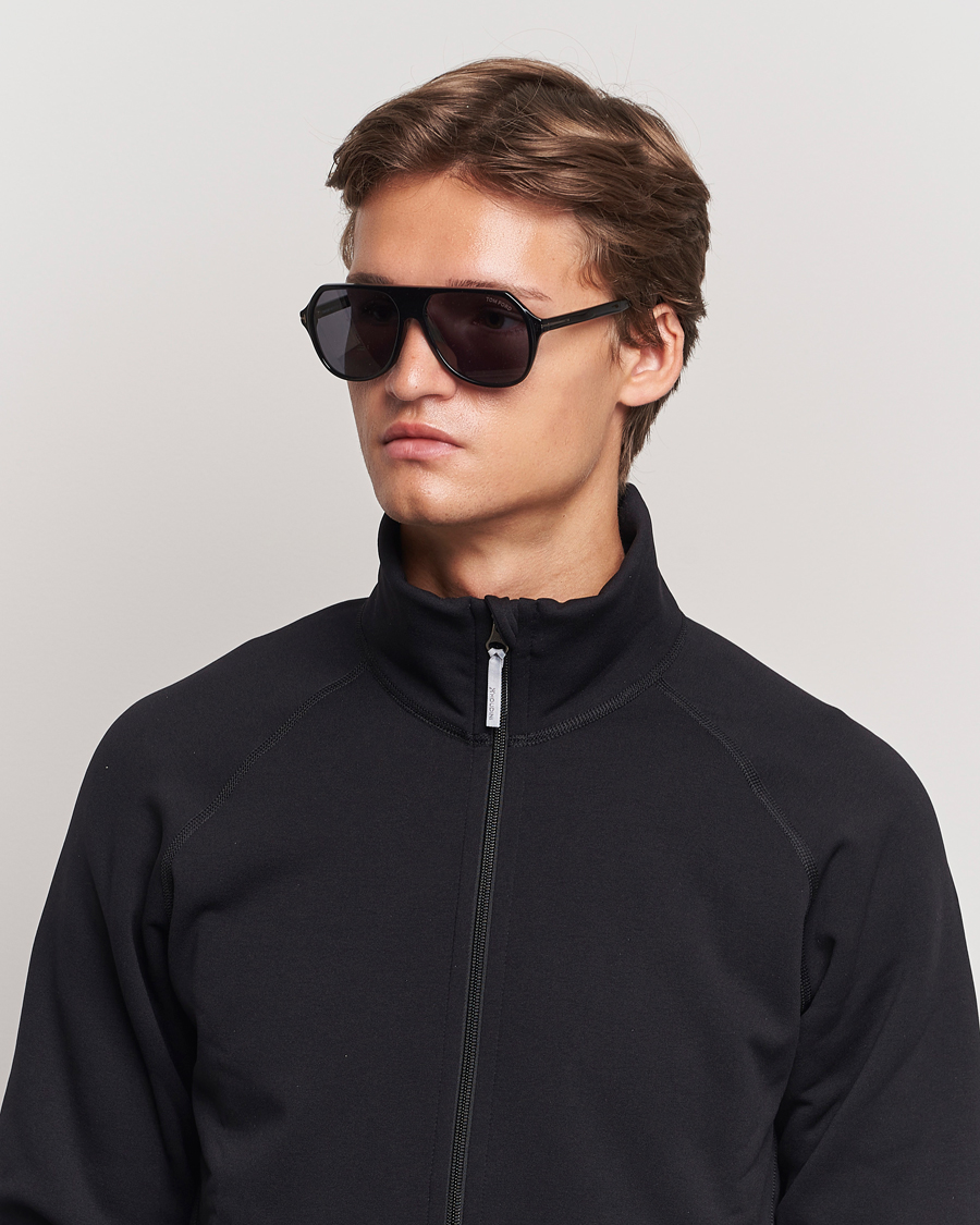 Uomini | Tom Ford Hayes Sunglasses Shiny Black/Smoke | Tom Ford | Hayes Sunglasses Shiny Black/Smoke