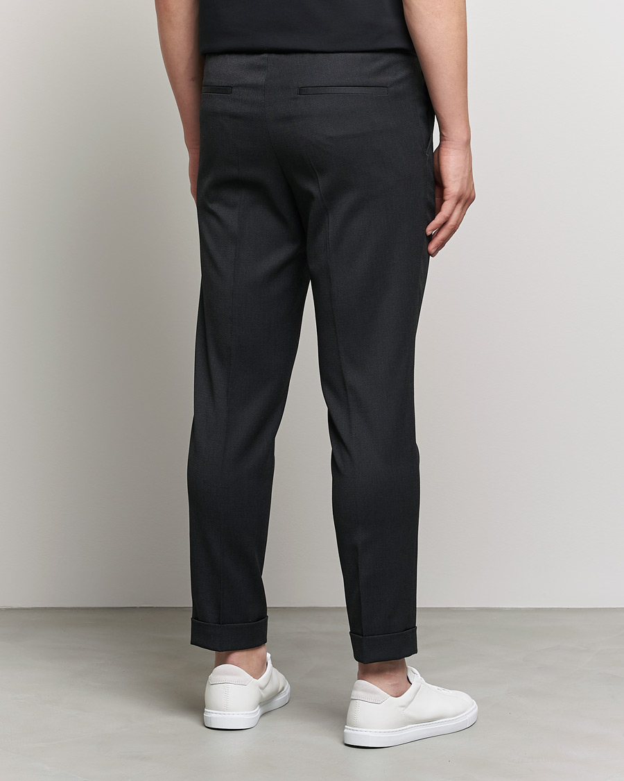 Uomini | Pantaloni | Filippa K | Terry Gabardine Cropped Turn Up Trousers Anthracite