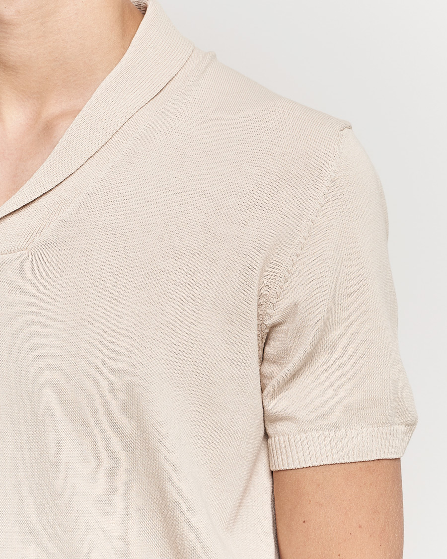 Uomini | Polo | Oscar Jacobson | Rollo GD Shawl Collar Cotton Polo Beige