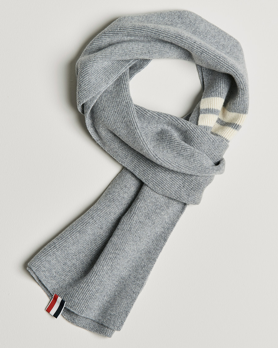 Uomini | Thom Browne Full Needle Rib Cashmere Scarf Light Grey | Thom Browne | Full Needle Rib Cashmere Scarf Light Grey