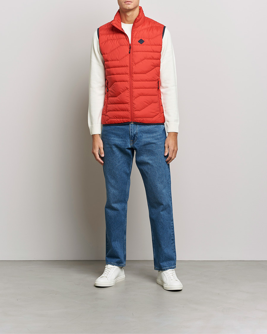 Uomini | Giacche | J.Lindeberg | Cliff Light Down Vest Barbados Cherry