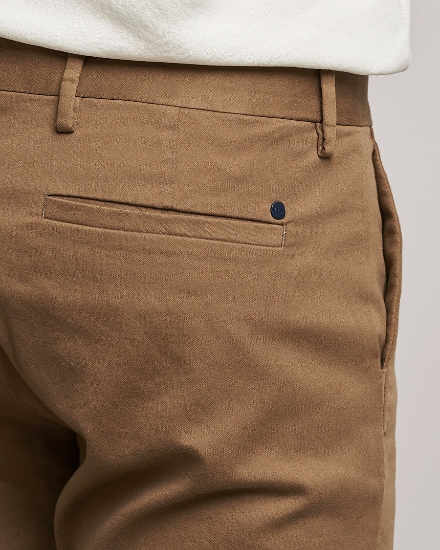 Uomini | Pantaloni | NN07 | Theo Regular Fit Stretch Chinos Pyramid
