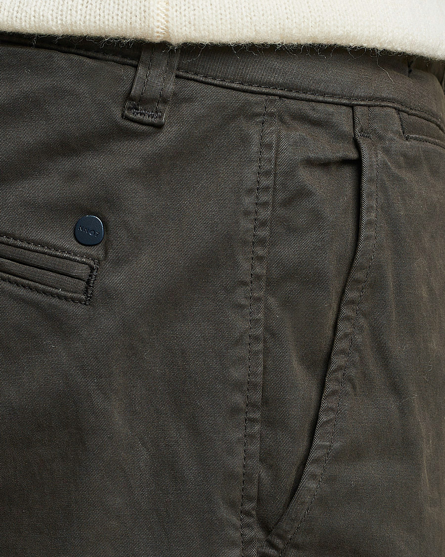 Uomini | Pantaloni | NN07 | Marco Slim Fit Stretch Chinos Dark Green
