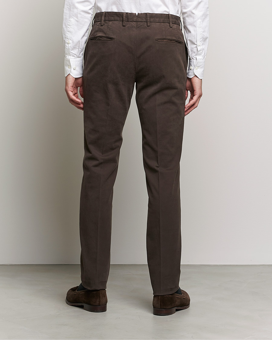 Uomini | Pantaloni | Incotex | Slim Fit Cotton Stretch Chinos Dark Brown