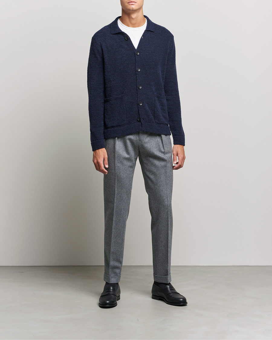 Uomini | Pantaloni | Incotex | Pleated Flannel Trousers Grey Melange