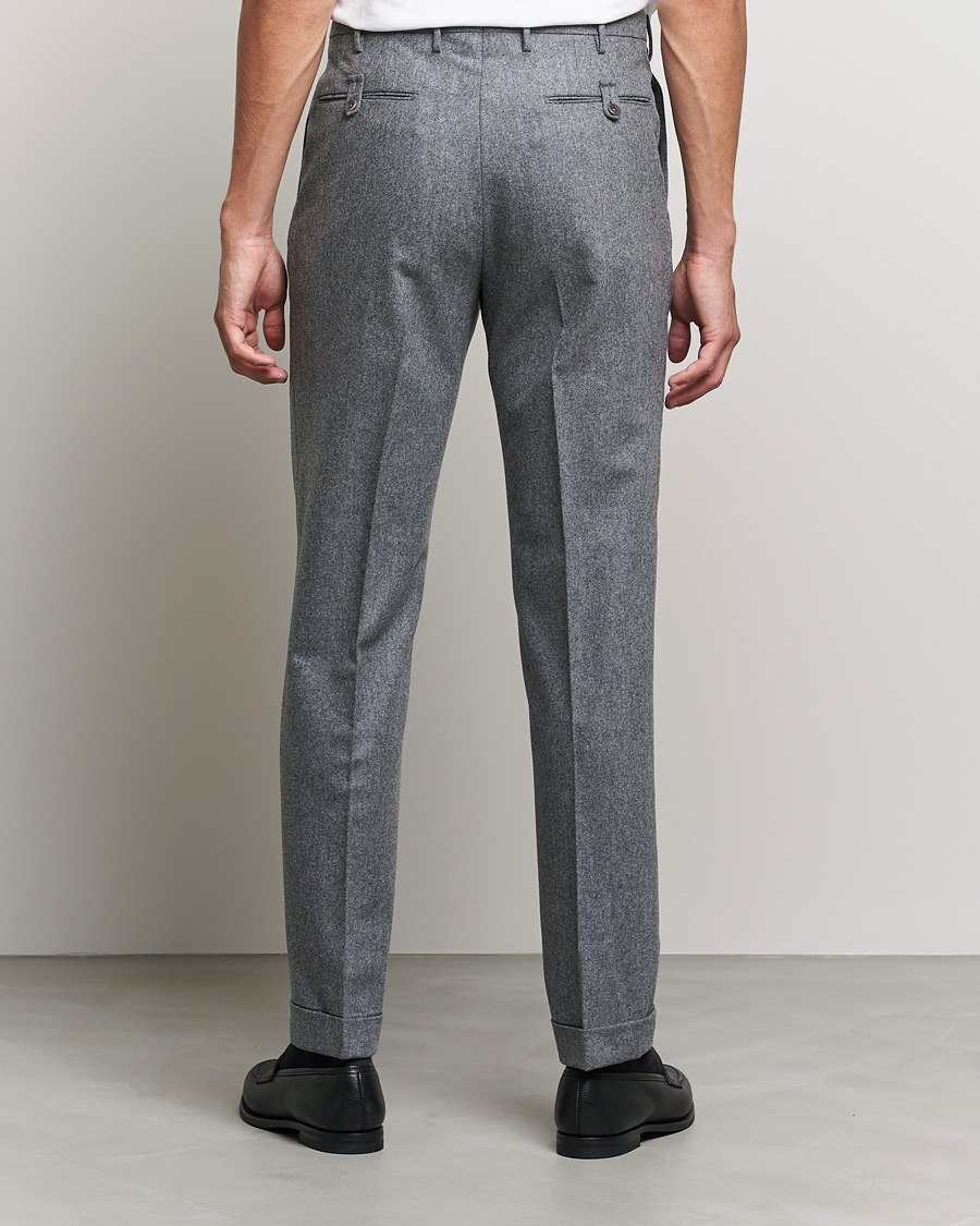 Uomini | Pantaloni | Incotex | Pleated Flannel Trousers Grey Melange