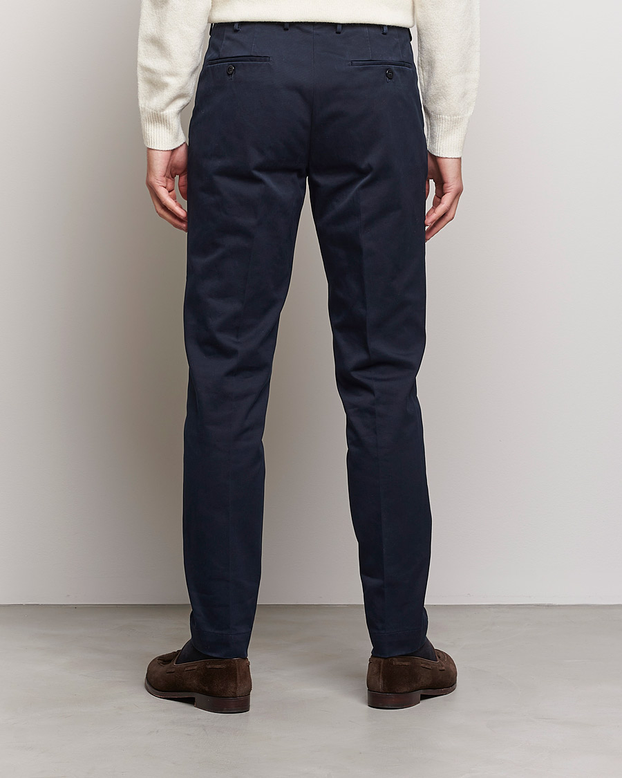 Uomini | Pantaloni | Incotex | Pleated Cotton Stretch Chinos Navy