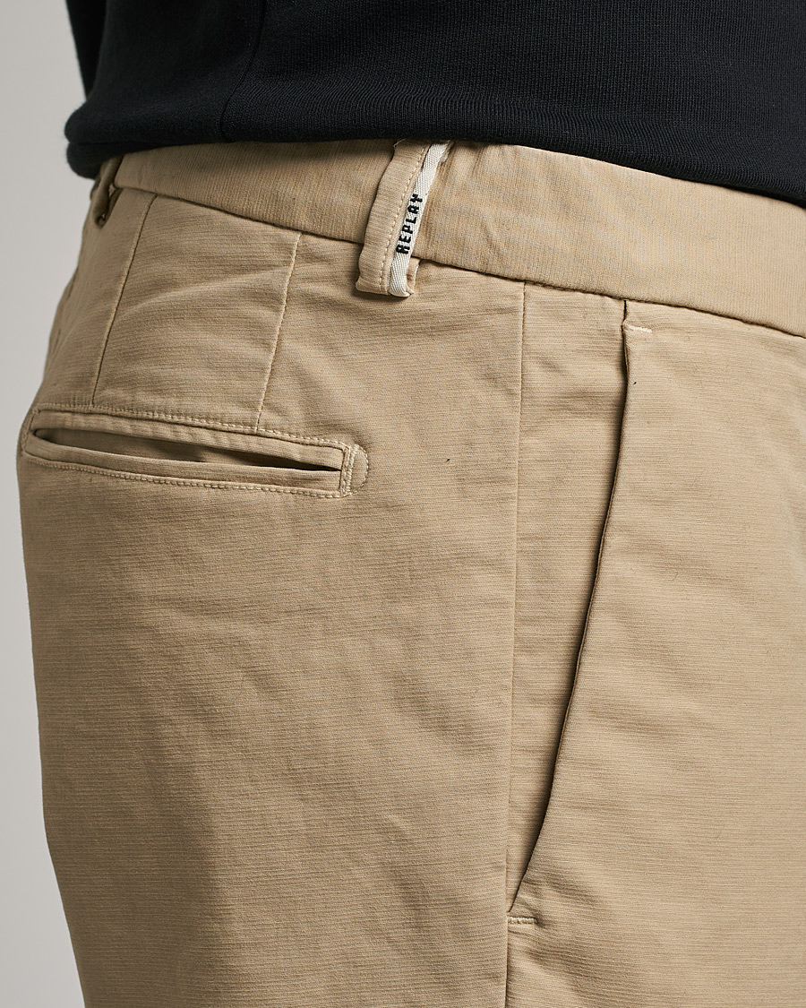 Uomini | Pantaloni | Replay | Sartoriale Comfort Stretch Chinos Light Khaki