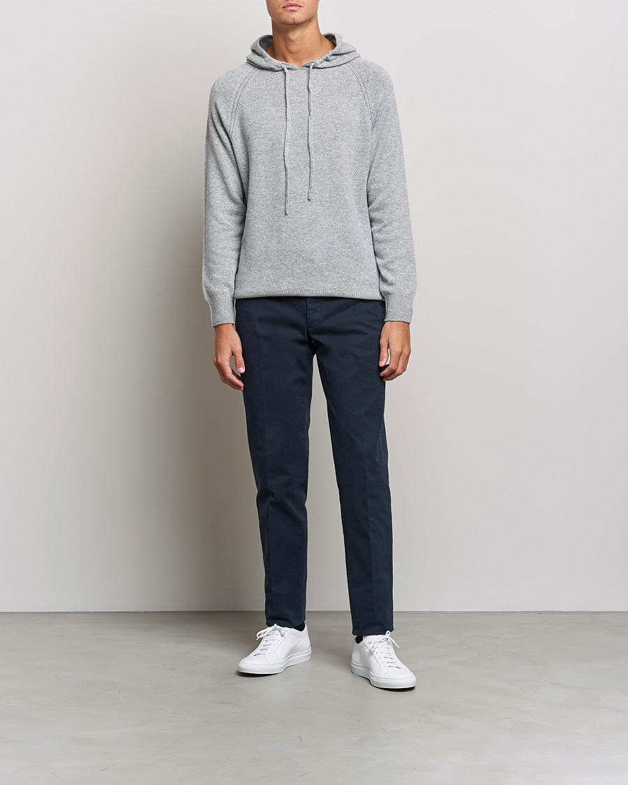 Uomini | Maglieria | Johnstons of Elgin | Seamless Cashmere Hoodie Silver