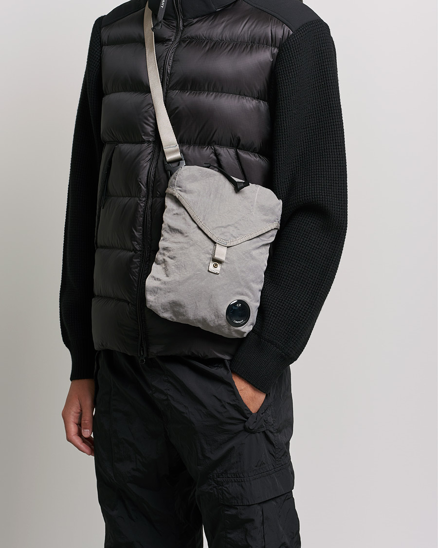 Uomini | C.P. Company Nylon B Shoulder Bag Grey | C.P. Company | Nylon B Shoulder Bag Grey