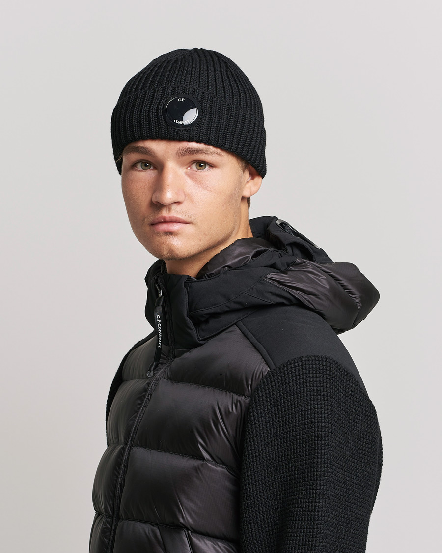 Uomini | C.P. Company Knitted Merino Lens Beanie Black | C.P. Company | Knitted Merino Lens Beanie Black