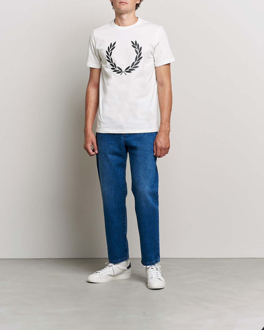 Uomini | T-shirt | Fred Perry | Laurel Wreath T-Shirt Snow White