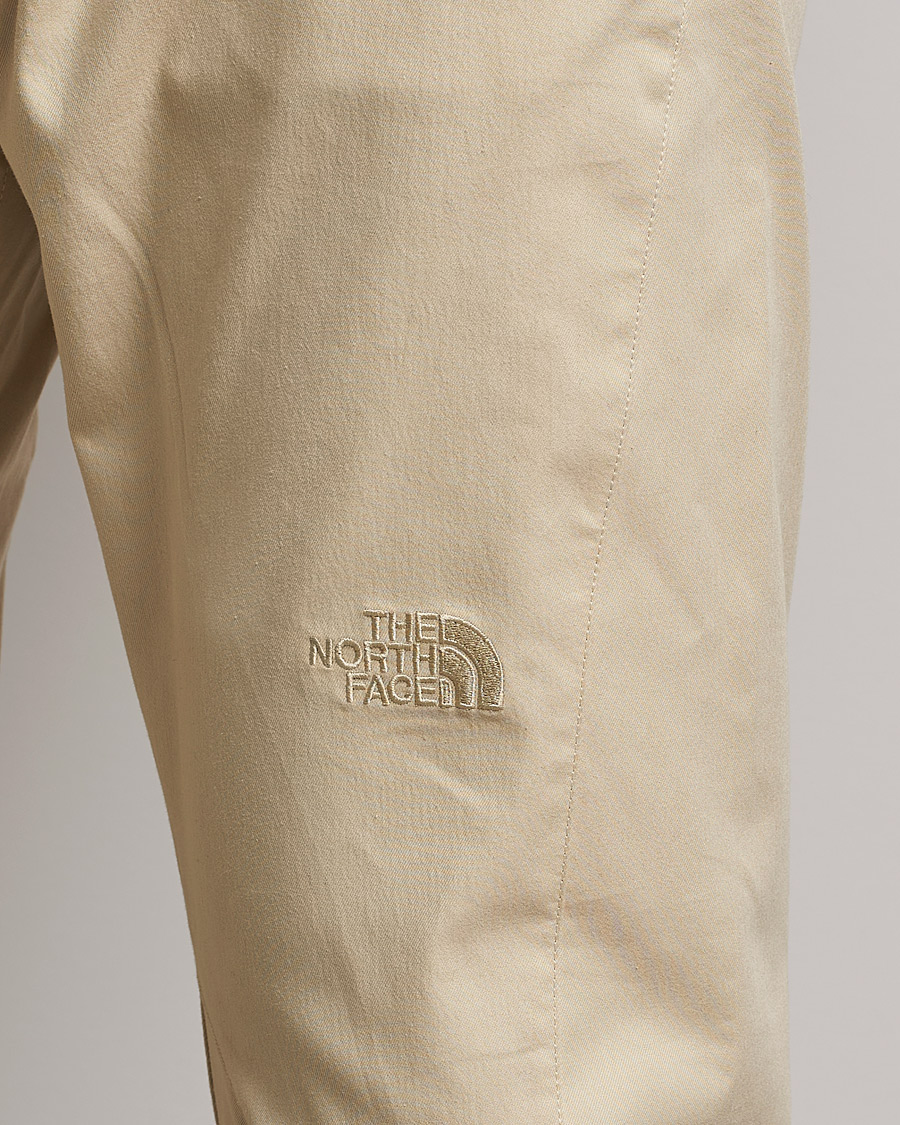 Uomini | Pantaloni | The North Face | Tapered Heritage Chinos Gravel