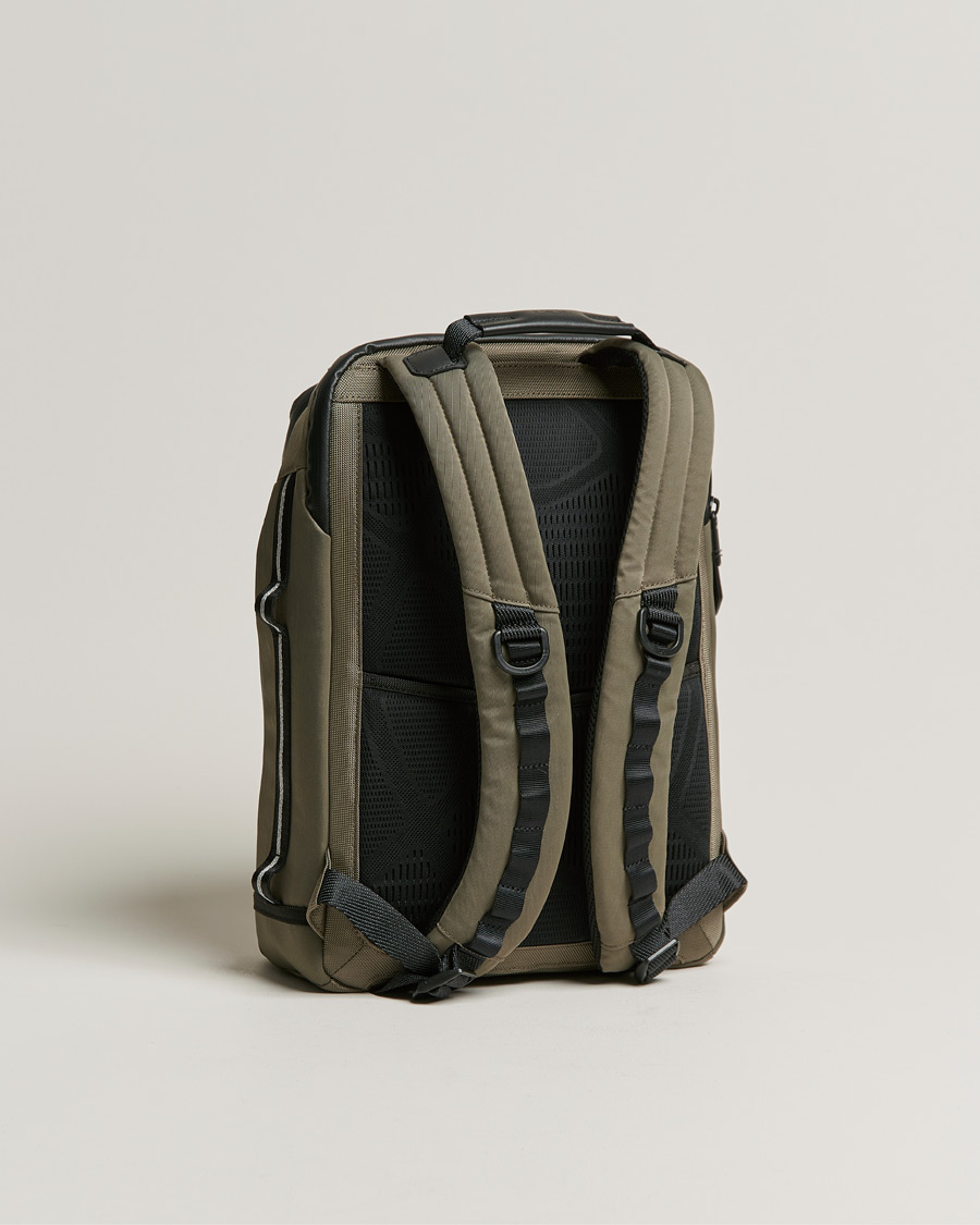 Uomini | TUMI Alpha Bravo Dynamic Backpack Sand | TUMI | Alpha Bravo Dynamic Backpack Sand