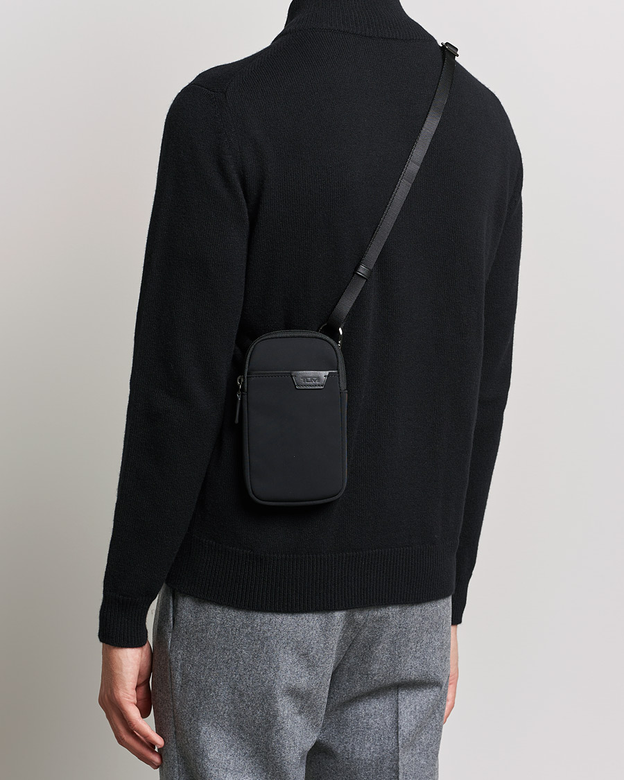 Uomini | TUMI Harrison Beech Small Crossbody Pouch Black | TUMI | Harrison Beech Small Crossbody Pouch Black