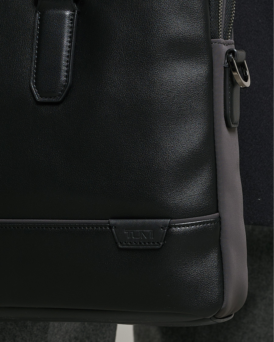 Uomini | TUMI Harrison Sycamore Slim Brief Black/Iron | TUMI | Harrison Sycamore Slim Brief Black/Iron