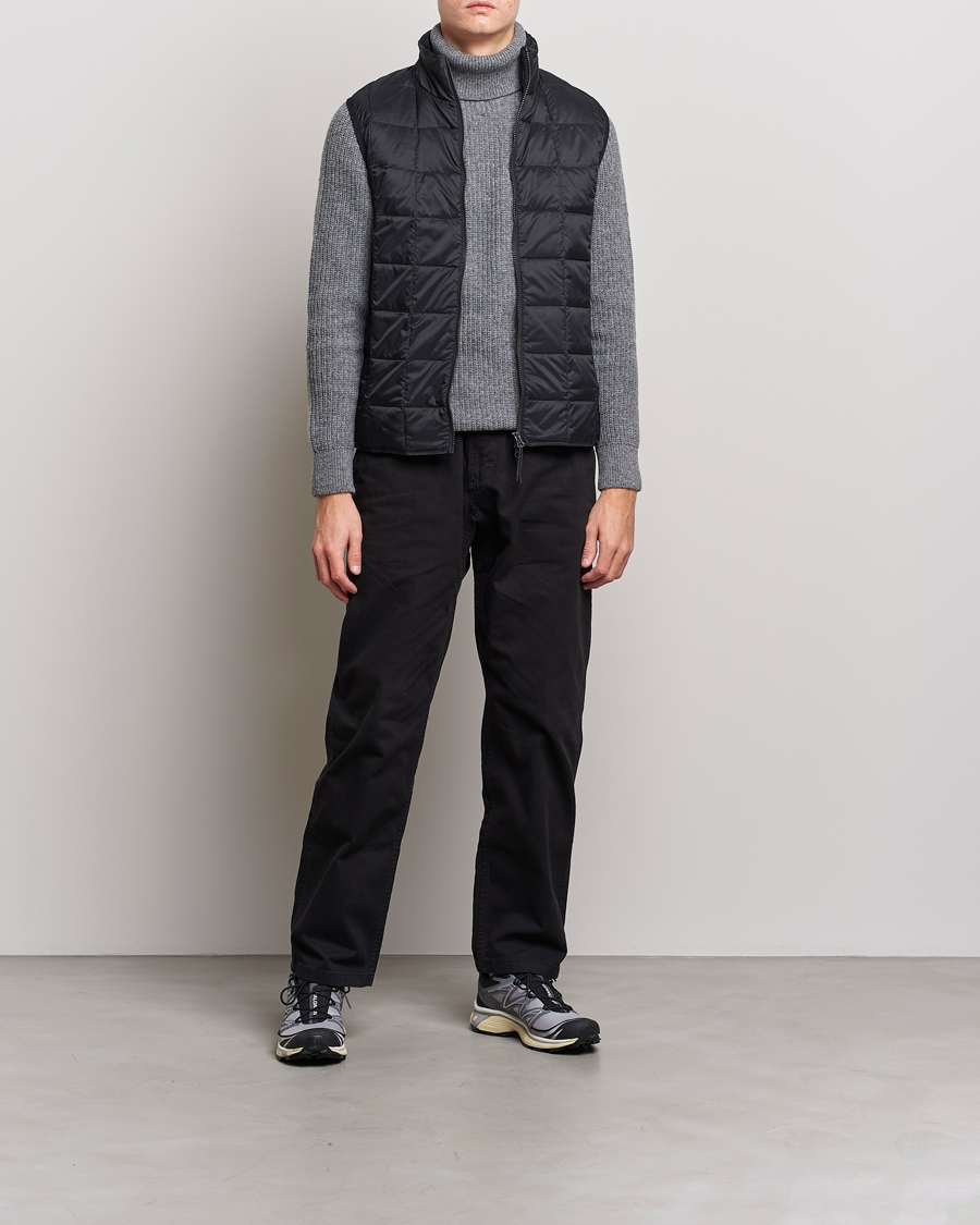 Uomini | Giacche | TAION | High Neck Full Zip Lightweight Down Vest Black