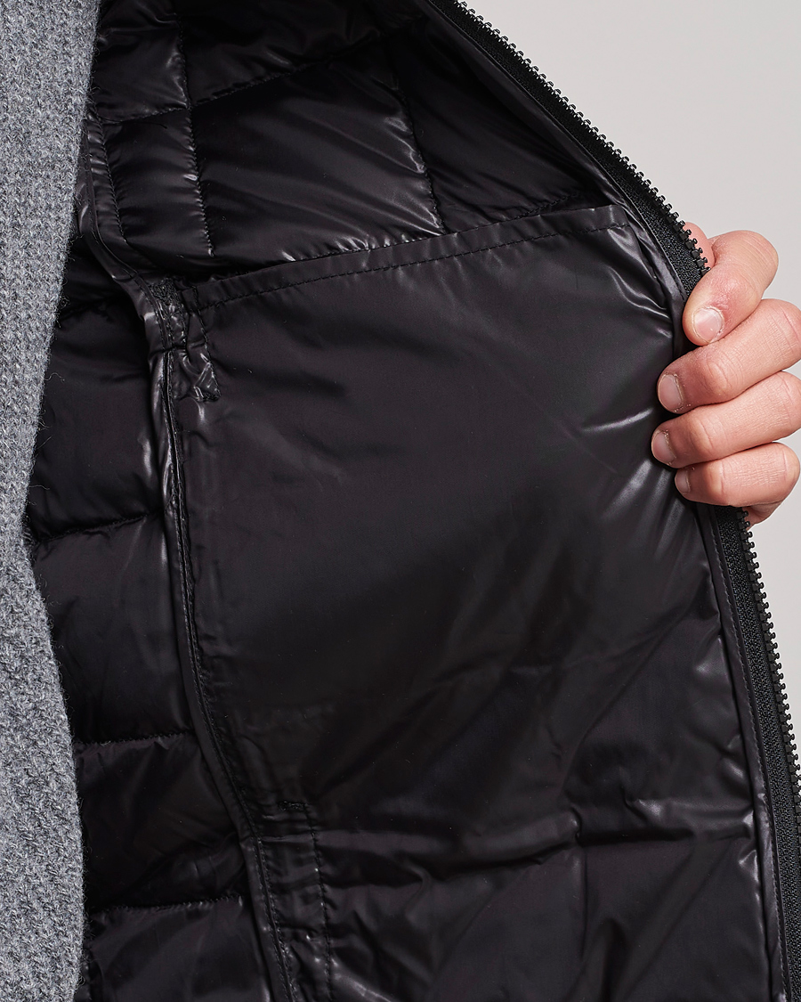 Uomini | Giacche | TAION | High Neck Full Zip Lightweight Down Vest Black