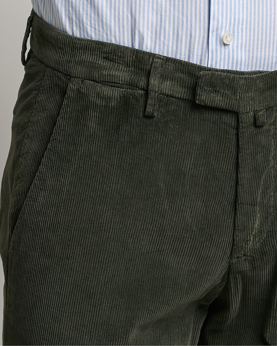 Uomini | Pantaloni | Briglia 1949 | Slim Fit Corduroy Trousers Dark Green