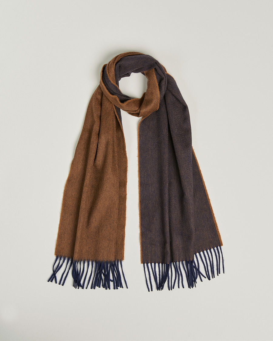 Uomini | Begg & Co Arran Reversible Cashmere Scarf Navy/Vicuna | Begg & Co | Arran Reversible Cashmere Scarf Navy/Vicuna