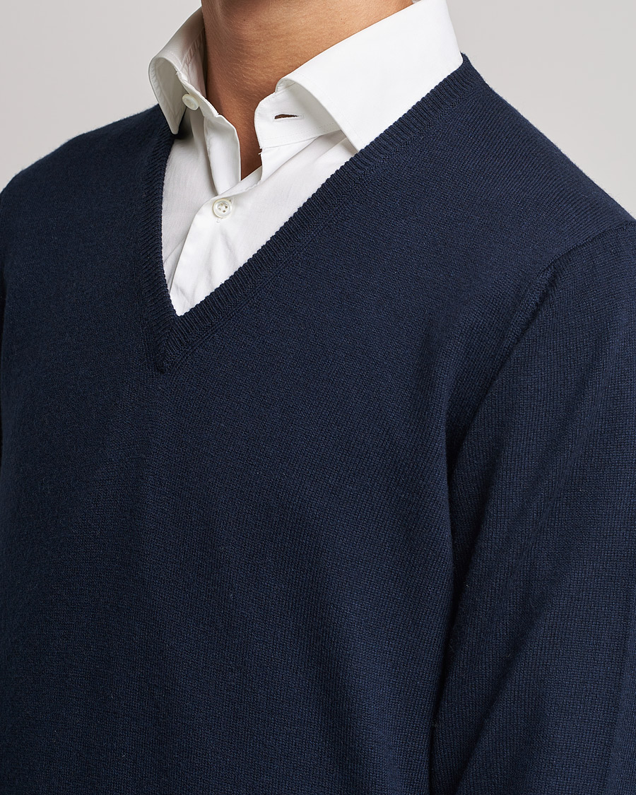 Uomini | Maglieria | Piacenza Cashmere | Cashmere V Neck Sweater Navy