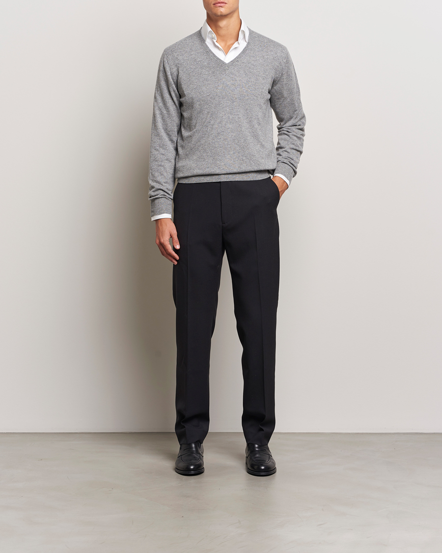 Uomini | Maglieria | Piacenza Cashmere | Cashmere V Neck Sweater Light Grey