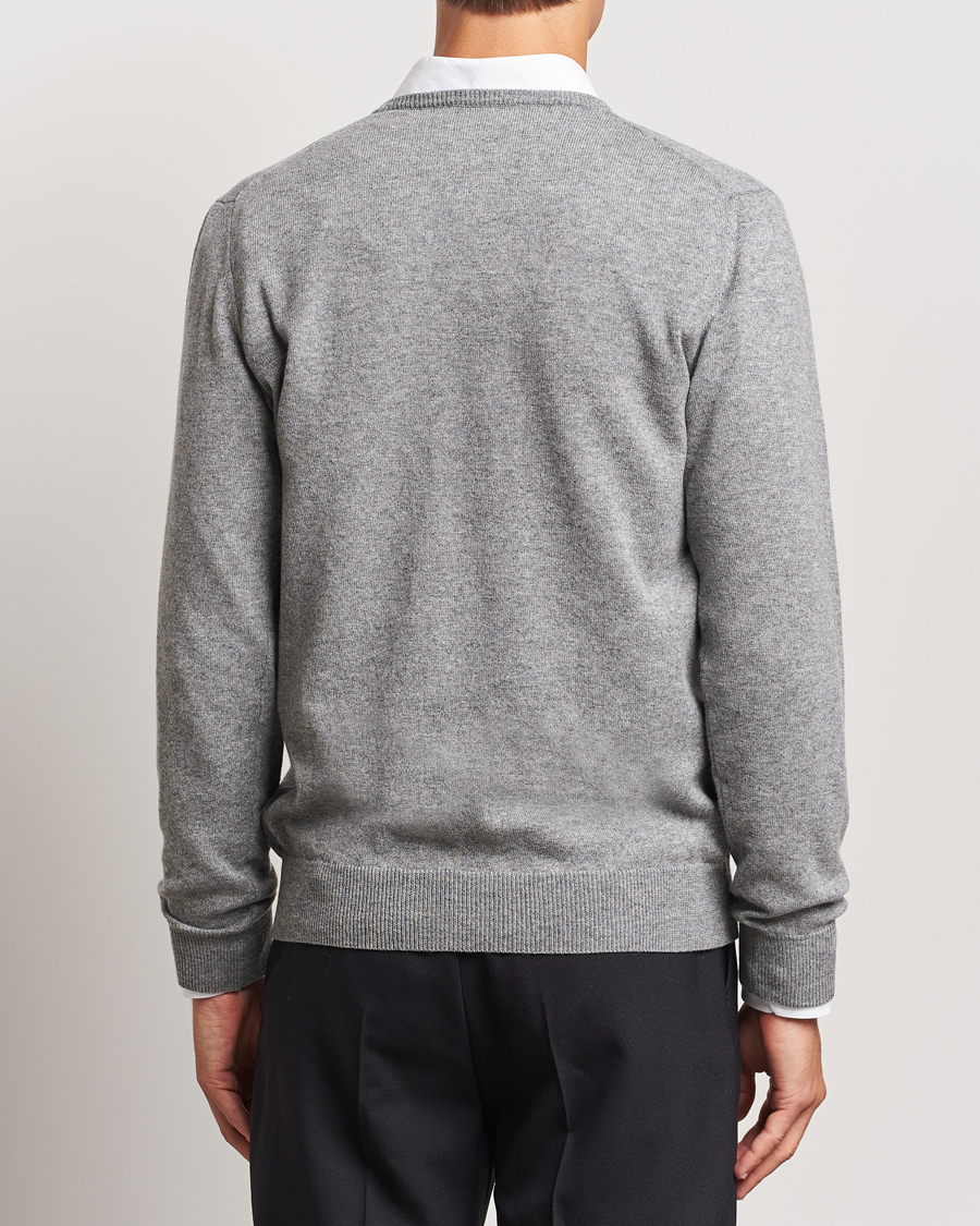Uomini | Maglieria | Piacenza Cashmere | Cashmere V Neck Sweater Light Grey