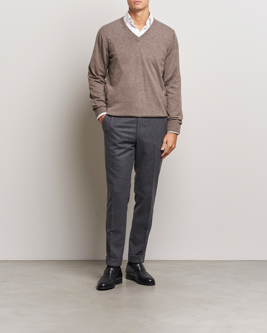 Uomini | Maglieria | Piacenza Cashmere | Cashmere V Neck Sweater Brown
