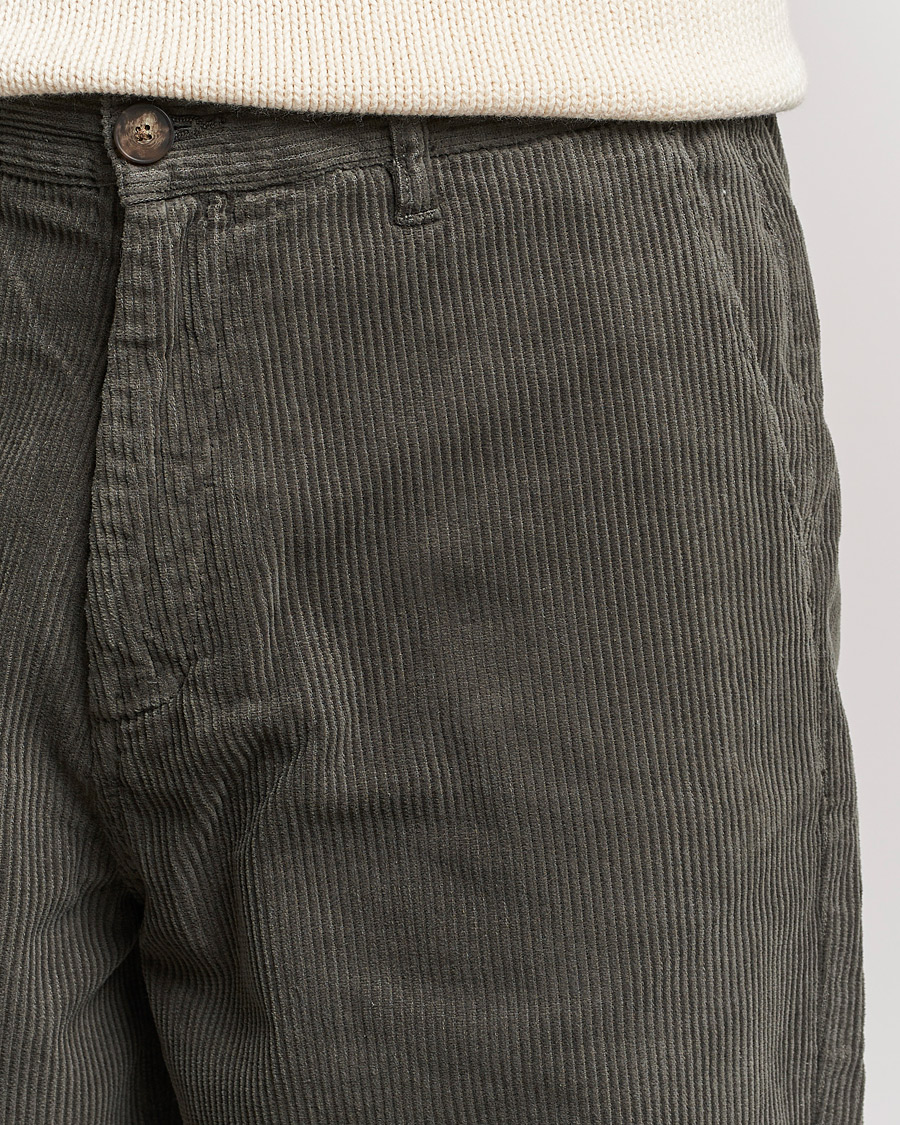 Uomini | Pantaloni | A Day's March | Redwood Corduroy Trousers Olive