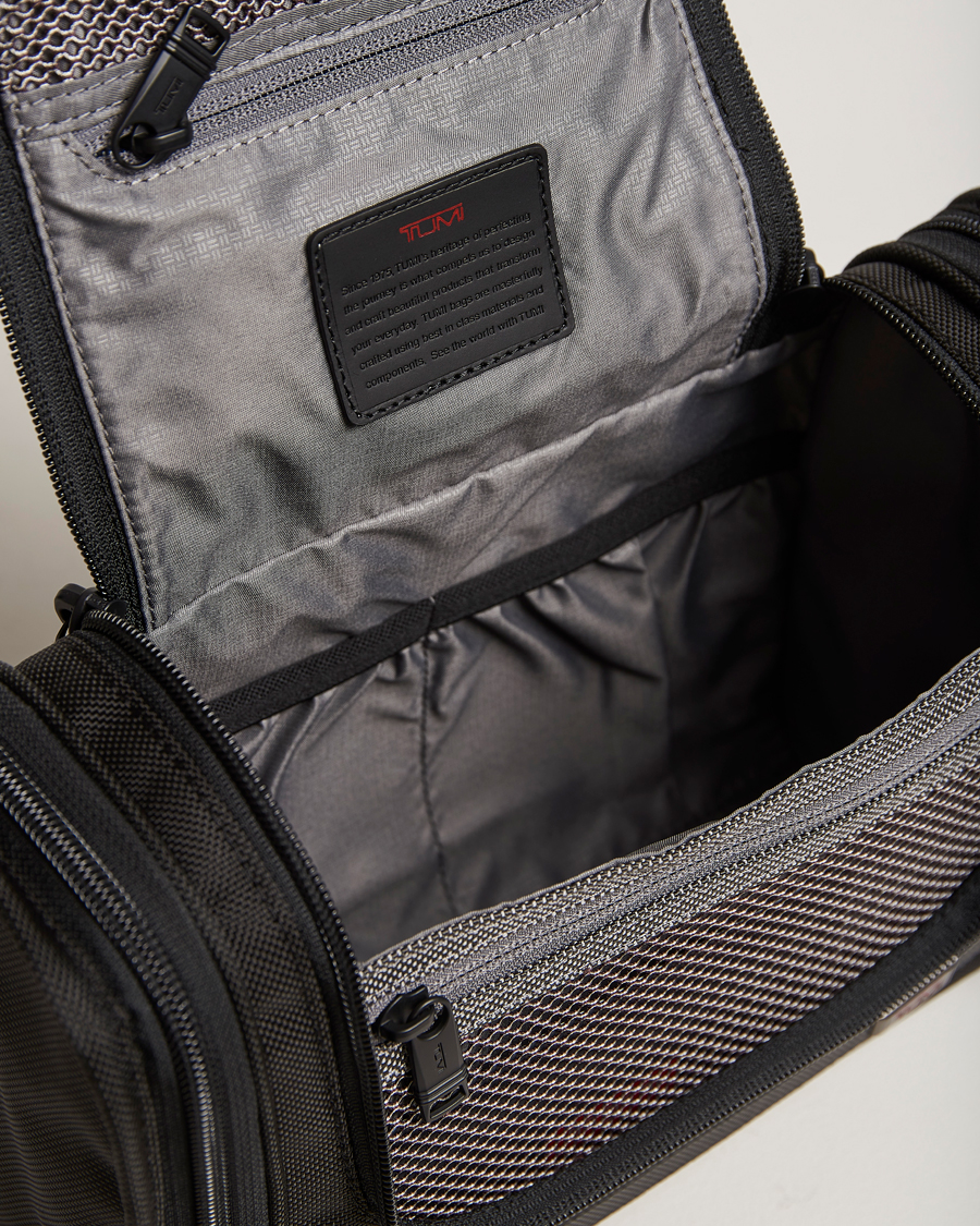 Uomini | Borse | TUMI | Alpha Hanging Travel Kit Black