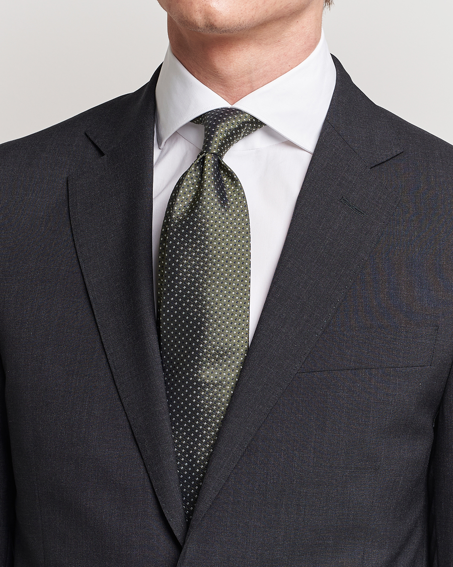 Uomini | Amanda Christensen Silk Micro Printed 8cm Tie Olive | Amanda Christensen | Silk Micro Printed 8cm Tie Olive