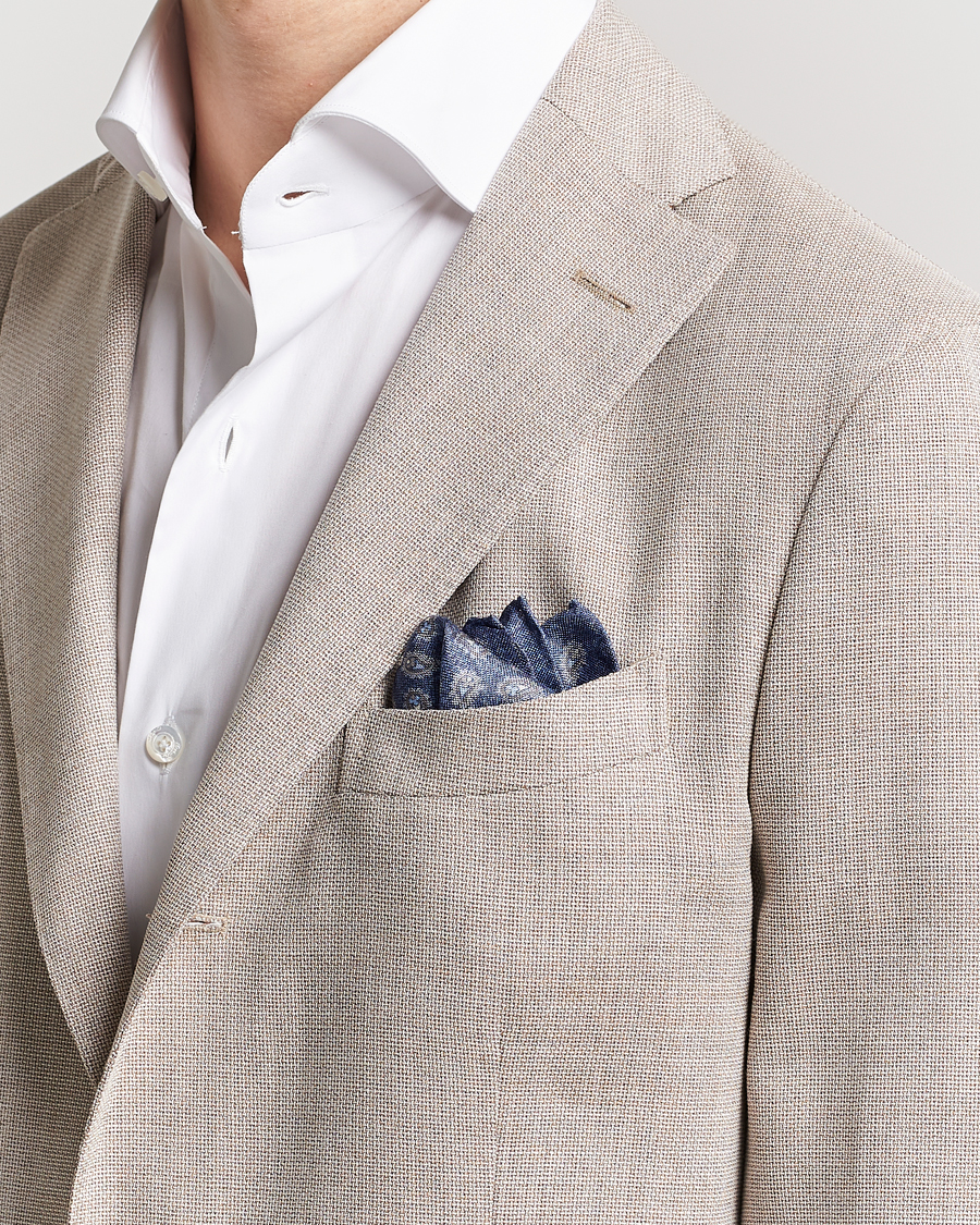 Uomini | Amanda Christensen Silk Oxford Printed Paisley Pocket Square Navy | Amanda Christensen | Silk Oxford Printed Paisley Pocket Square Navy