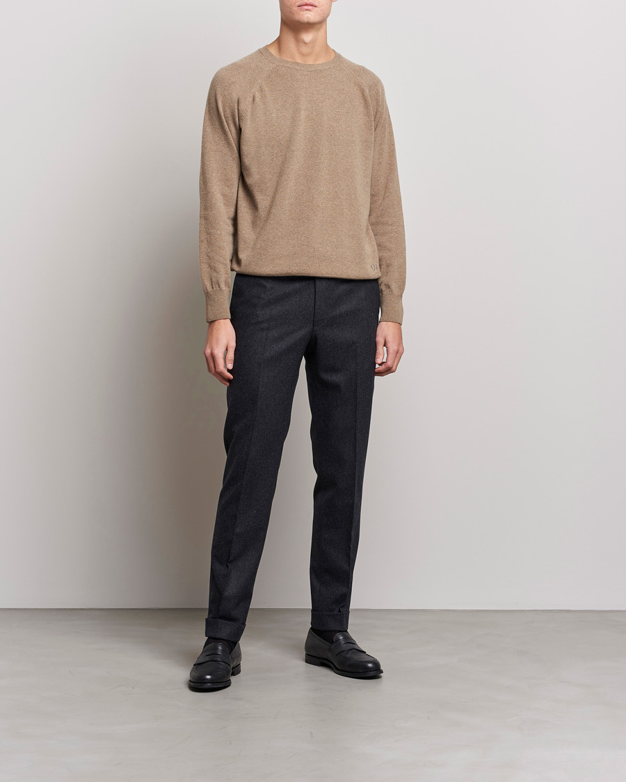 Uomini | Maglieria | Oscar Jacobson | Gustaf Lambswool Raglan Crew Neck Camel