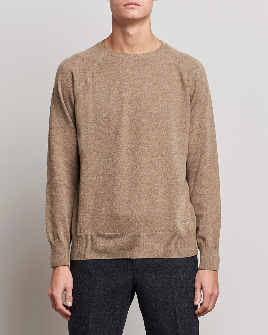 Uomini | Maglieria | Oscar Jacobson | Gustaf Lambswool Raglan Crew Neck Camel