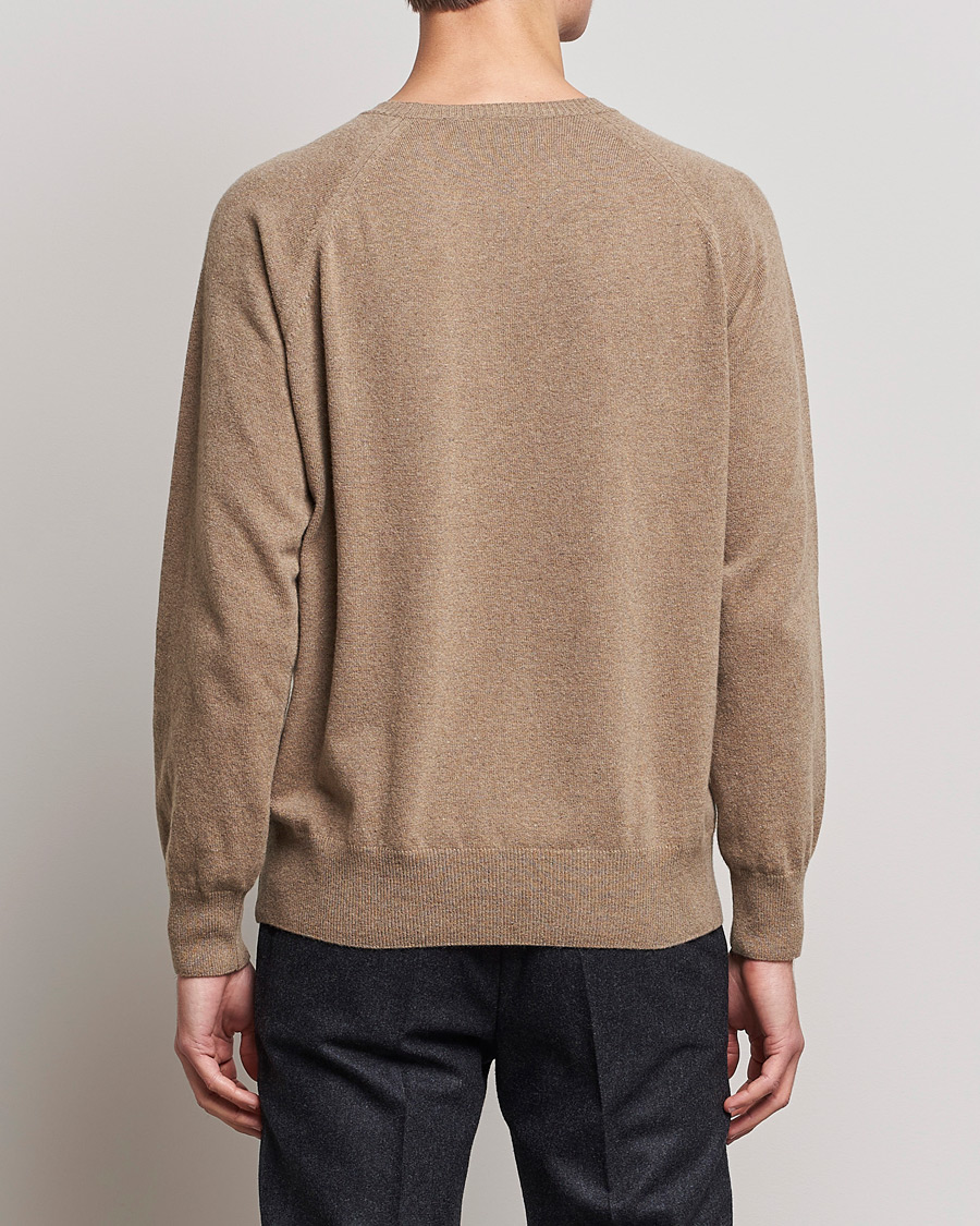 Uomini | Maglieria | Oscar Jacobson | Gustaf Lambswool Raglan Crew Neck Camel
