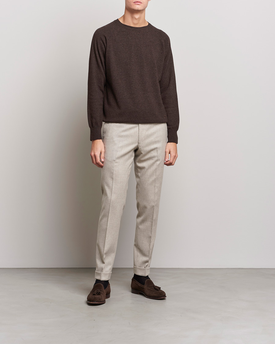 Uomini | Maglieria | Oscar Jacobson | Gustaf Lambswool Raglan Crew Neck Dark Brown