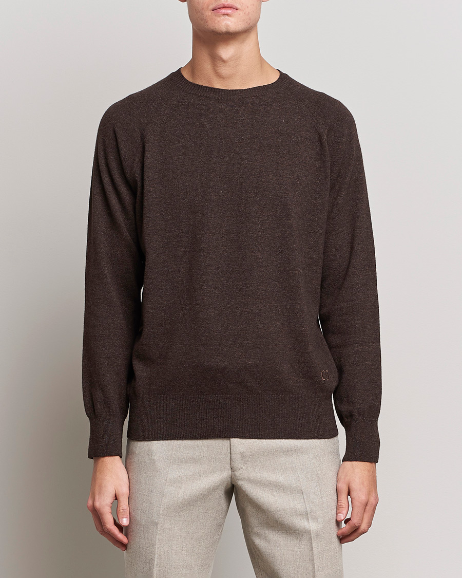 Uomini | Maglieria | Oscar Jacobson | Gustaf Lambswool Raglan Crew Neck Dark Brown
