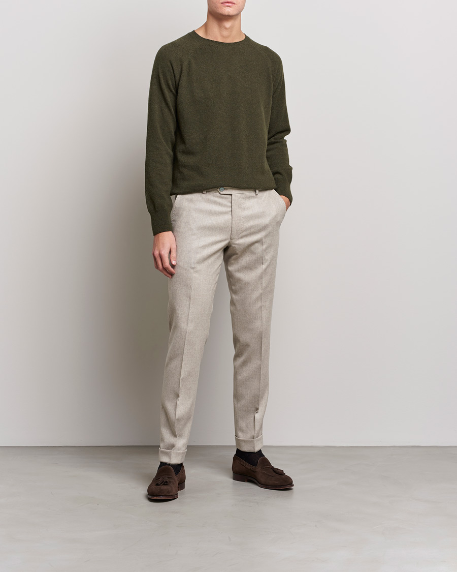 Uomini | Maglieria | Oscar Jacobson | Gustaf Lambswool Raglan Crew Neck Moss Green