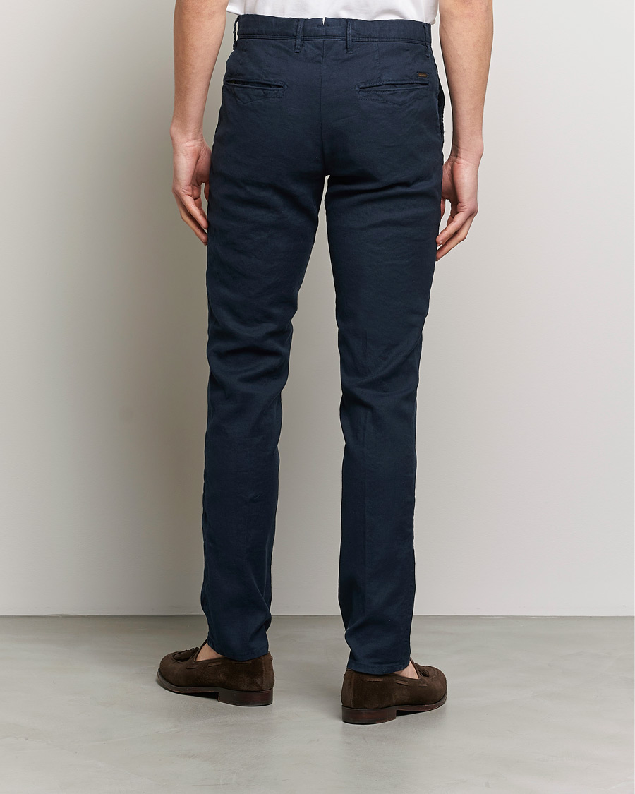 Uomini | Pantaloni | Incotex | Slim Fit Cotton/Linen Slacks Navy
