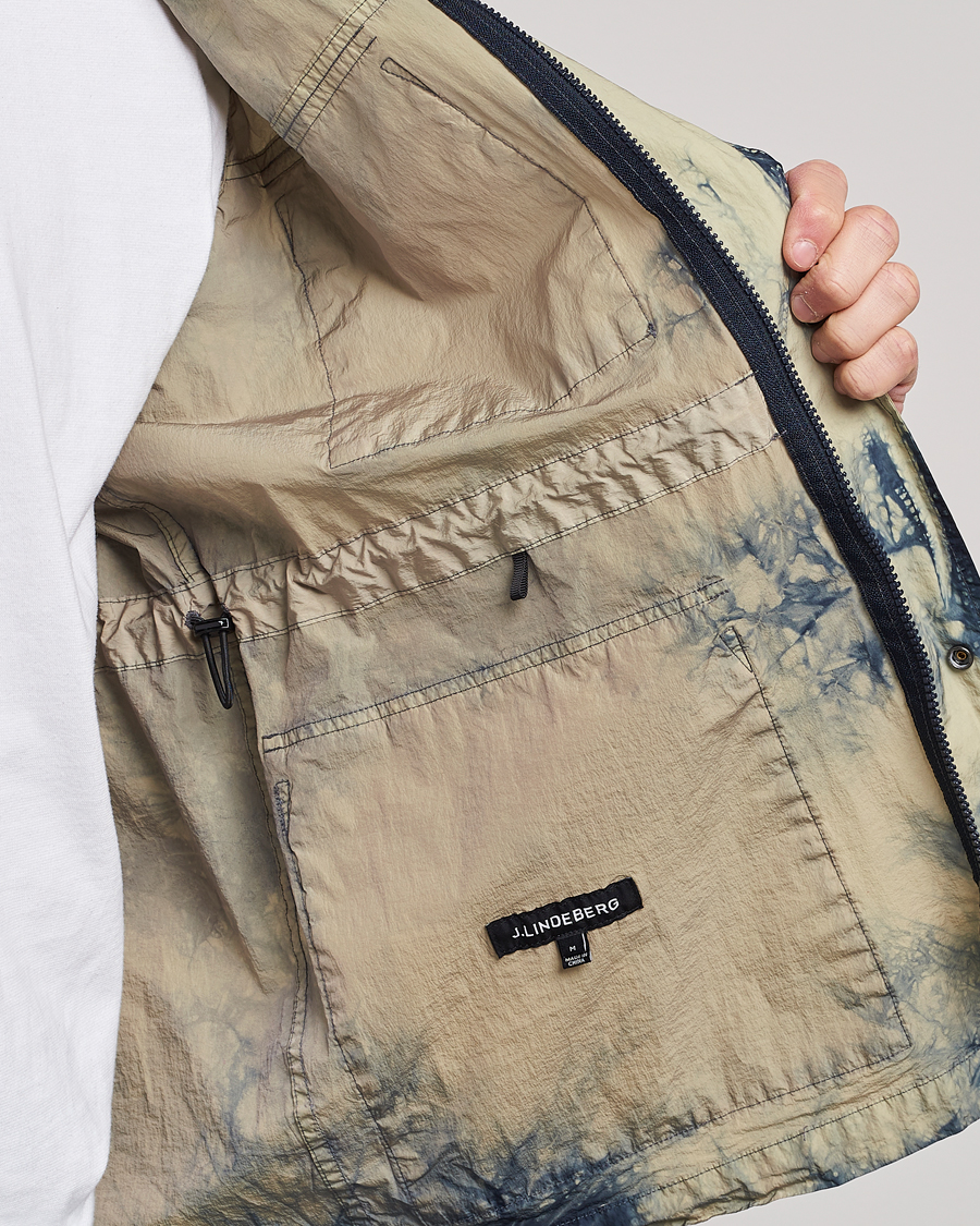 Uomini | Giacche | J.Lindeberg | Hayes Tie Dye Recycled Nylon Field Jacket Aloe