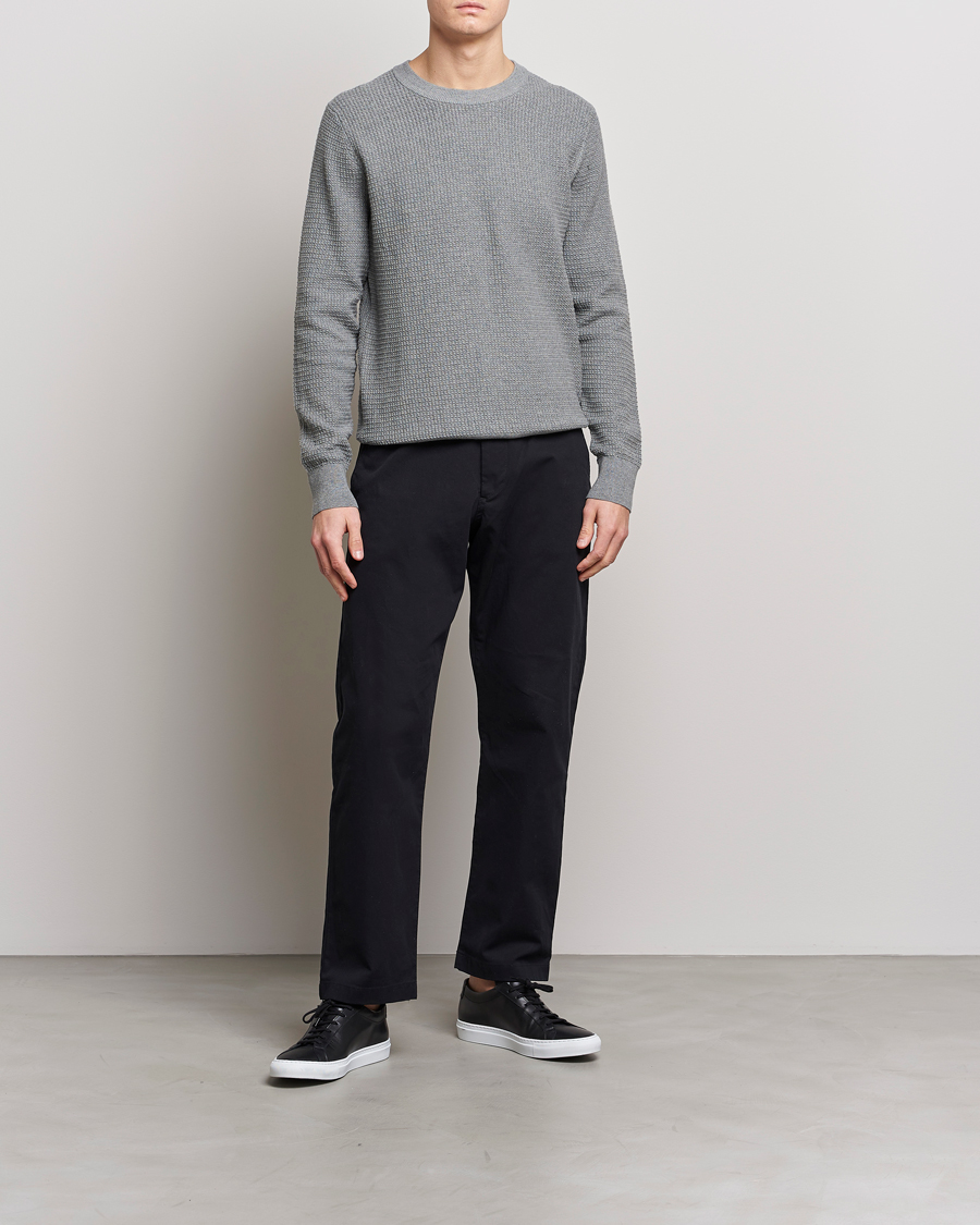 Uomini | Maglieria | J.Lindeberg | Arthur Structure Organic Cotton Crew Neck Light Grey