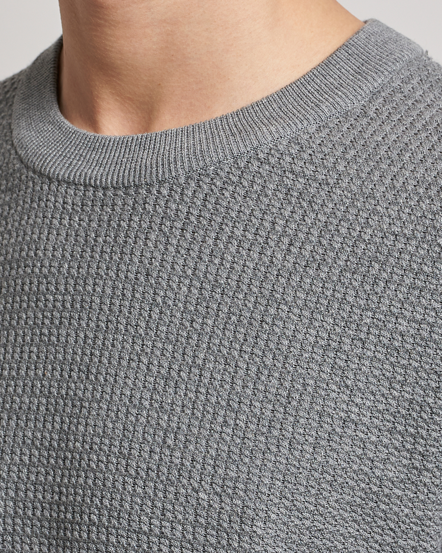 Uomini | Maglieria | J.Lindeberg | Arthur Structure Organic Cotton Crew Neck Light Grey