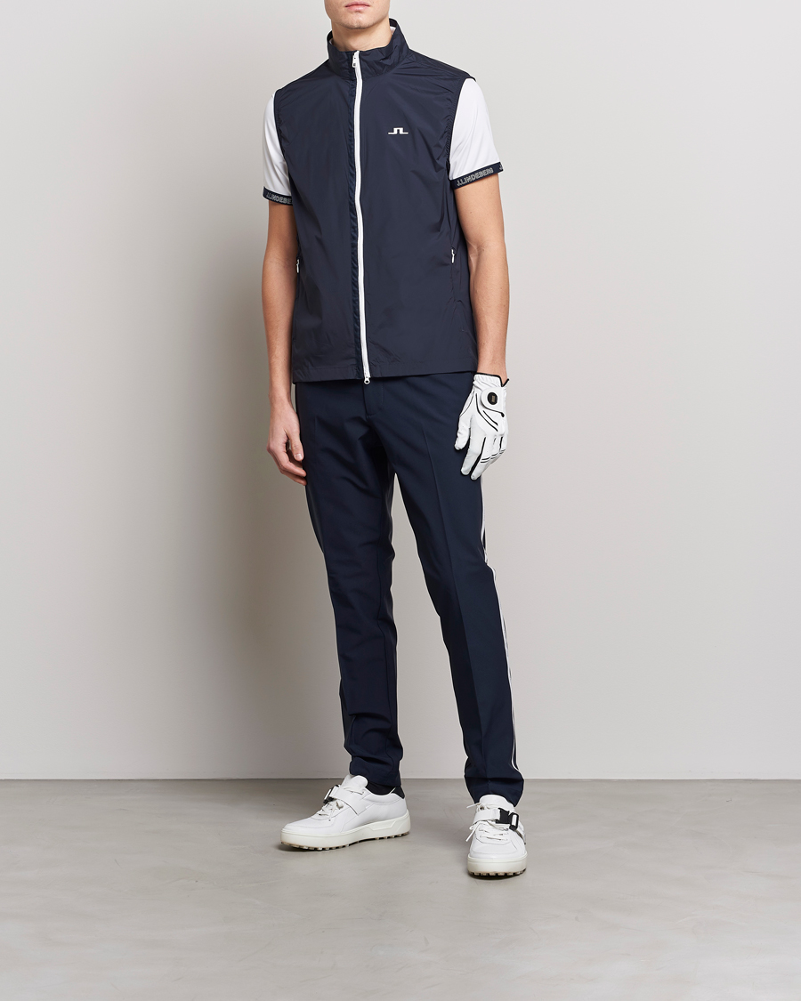 Uomini | Gilet | J.Lindeberg | Ash Light Packable Vest Navy
